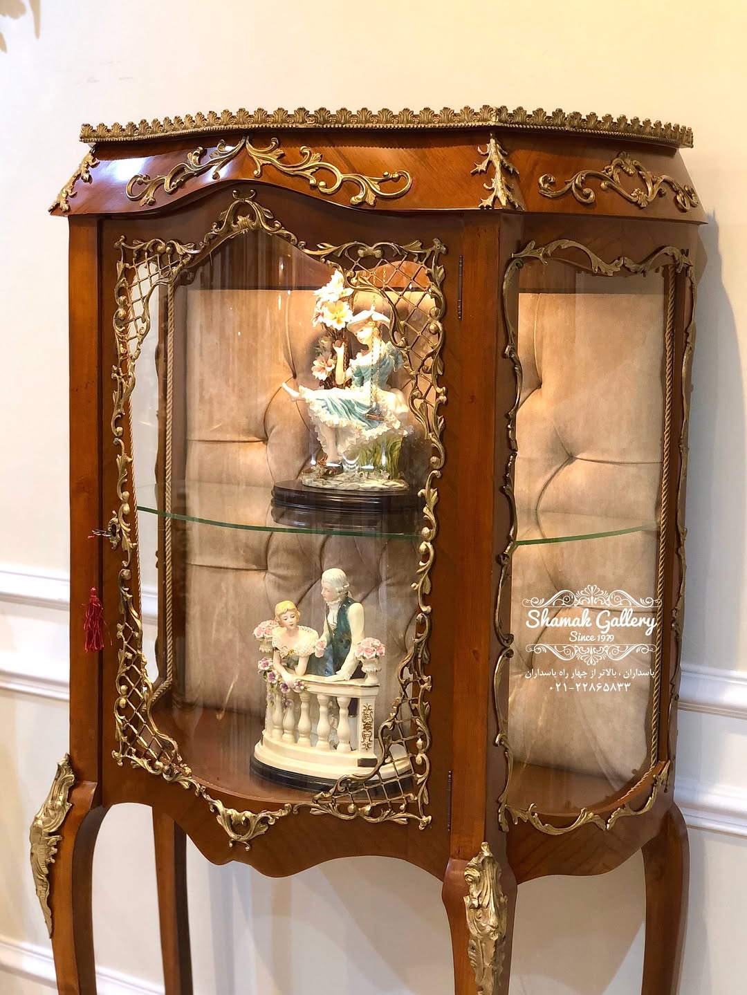 ویترین پایه بلند ایتالیا چوب و برنز - 