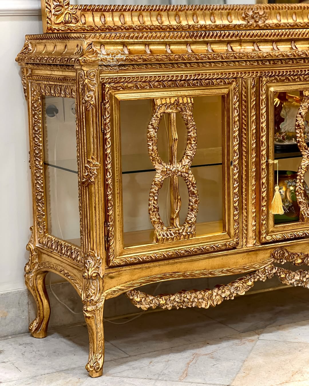 آینه و کنسول ویترین دار، سه‌درب منبت مصری - 