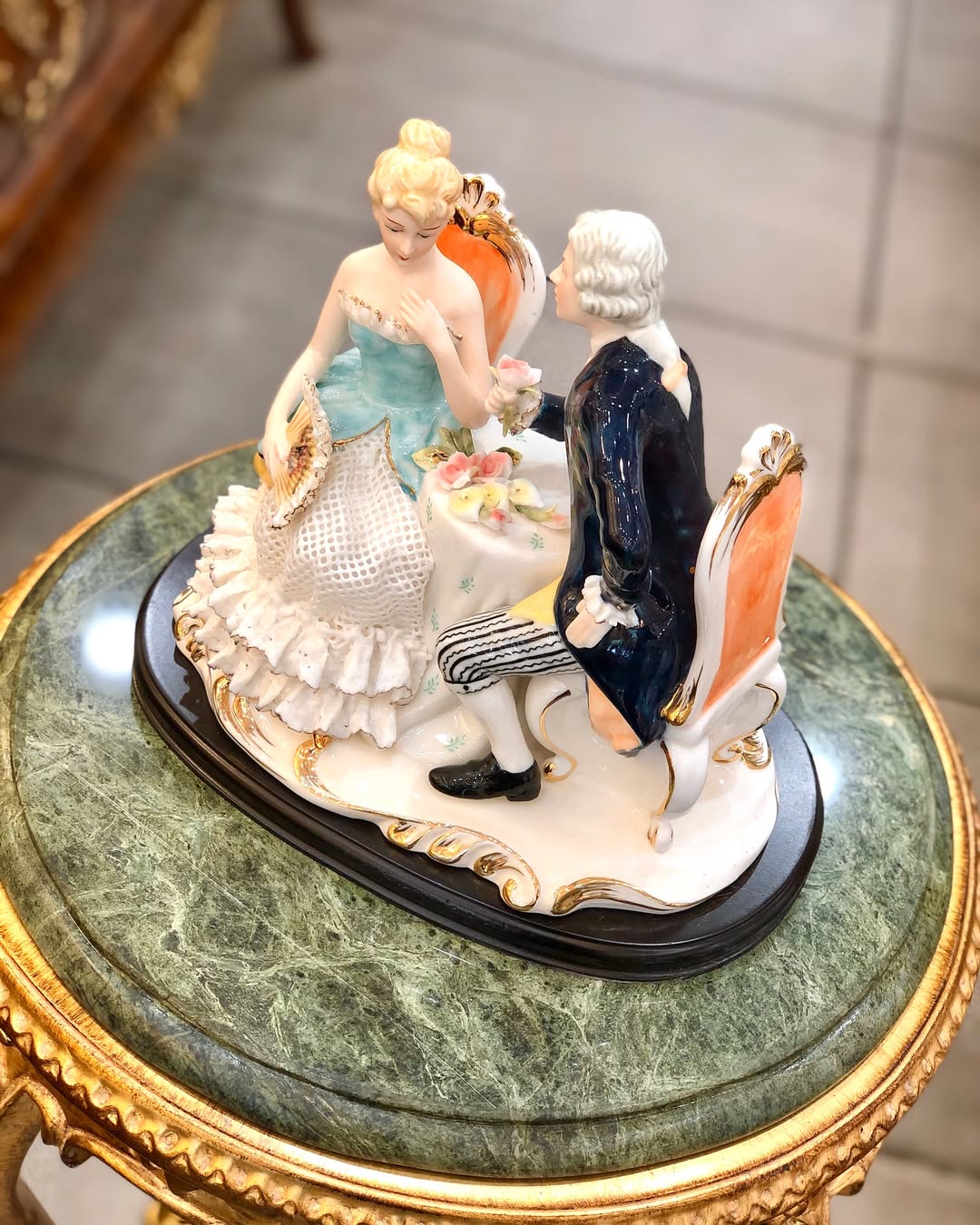 مجسمه چینی زن و مرد  - 