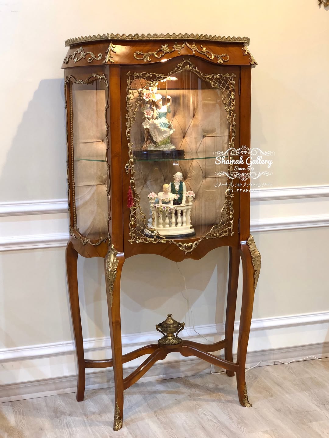 ویترین پایه بلند ایتالیا چوب و برنز - 