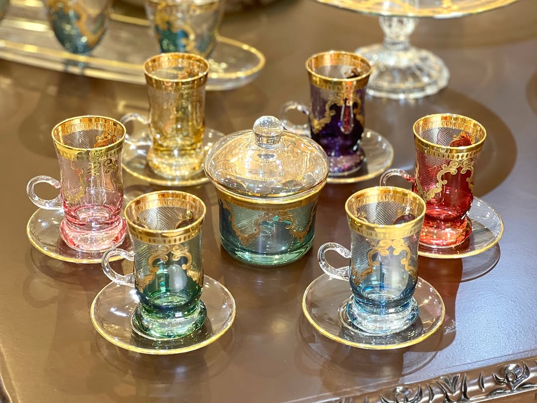 ظروف پذیرایی کمبی ۶عدد استکان نعلبکی - 