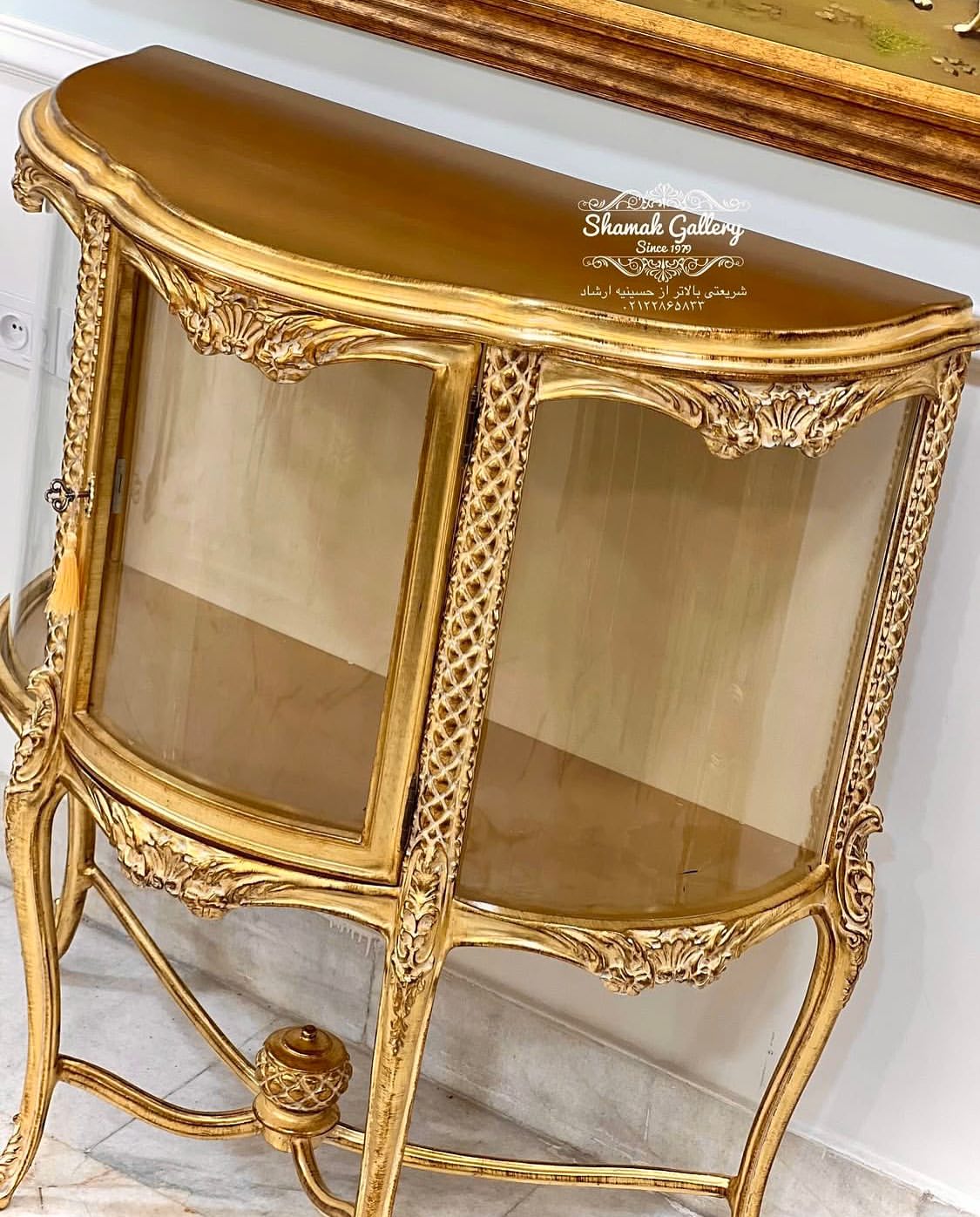 مینی ویترین نیم‌گرد کیان ورق طلا - 