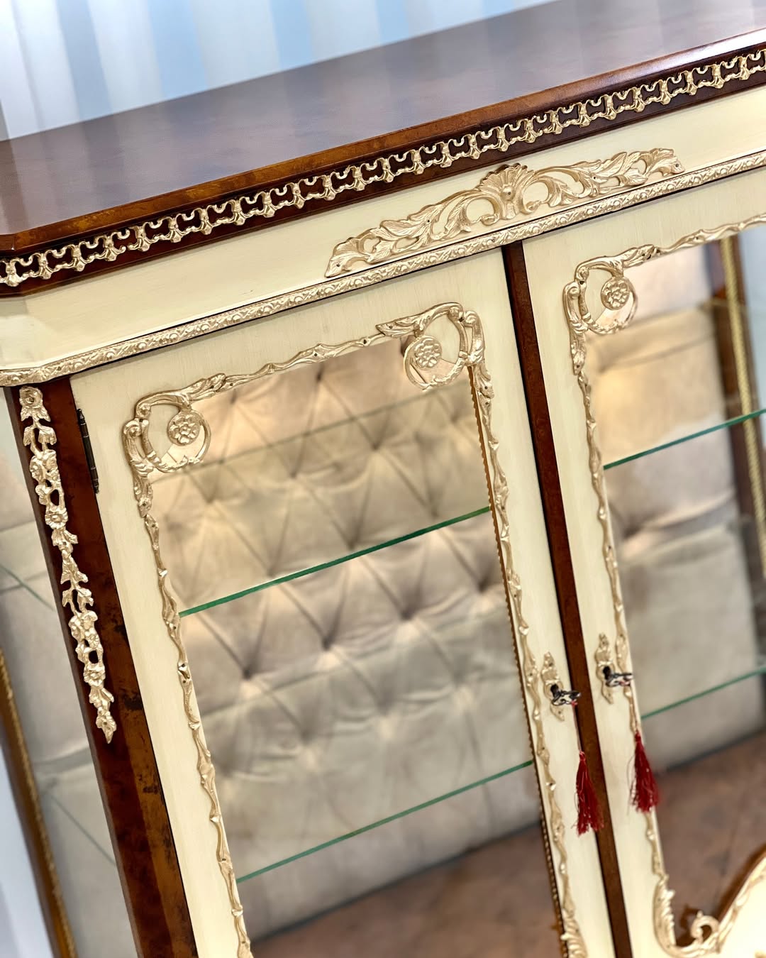 ویترین دودرب سارینا کرم قهوه ایی نقاشی دست  - 