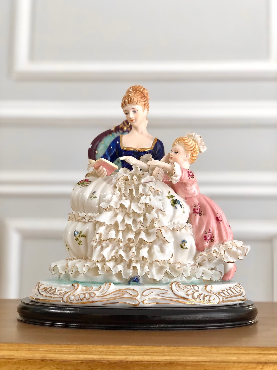 مجسمه چینی مادر و دختر  - 