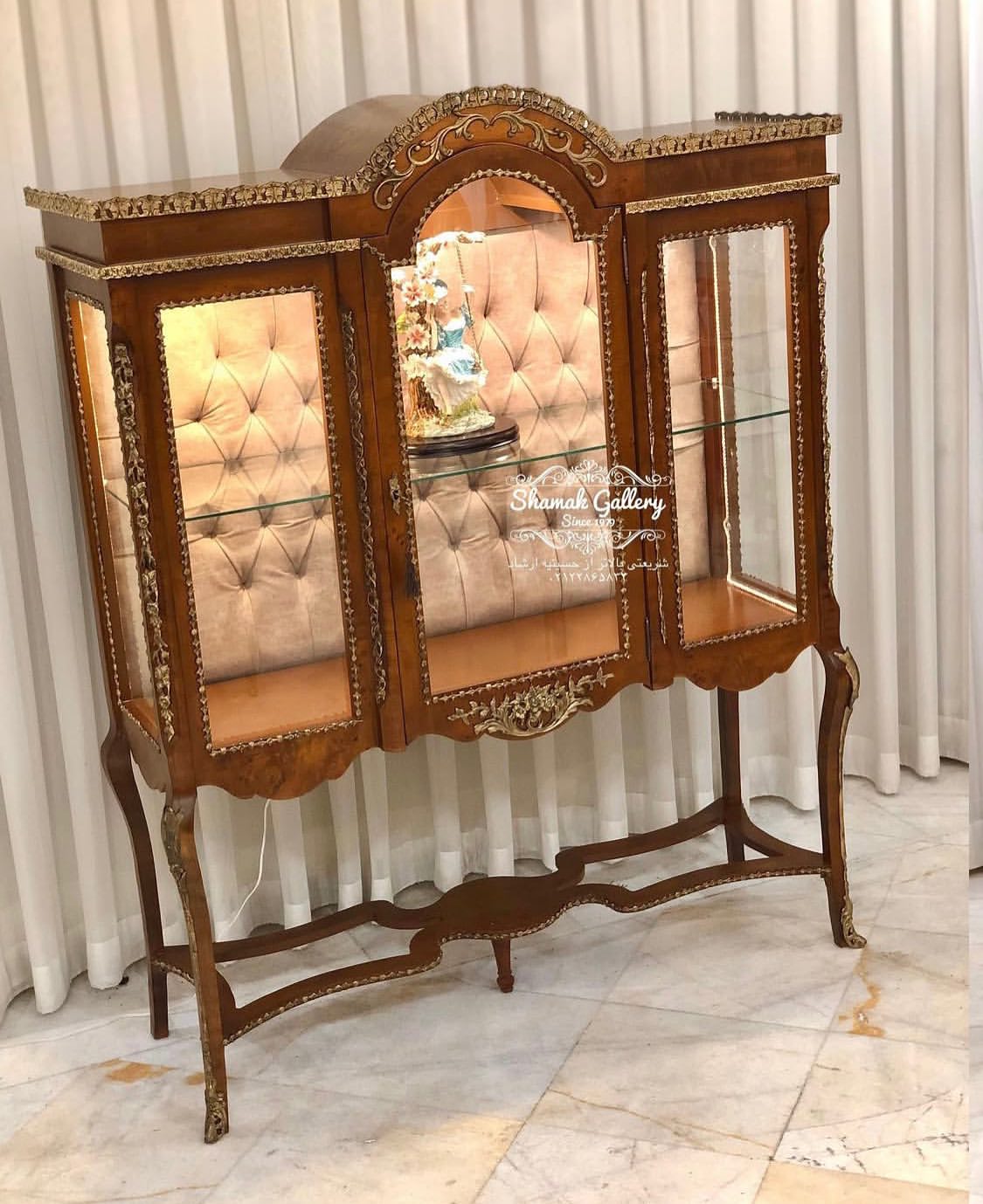 ویترین رویال بزرگ مازول و برنز  - 