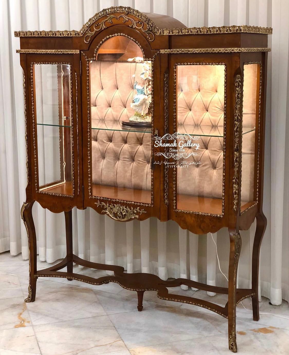 ویترین رویال بزرگ مازول و برنز  - 