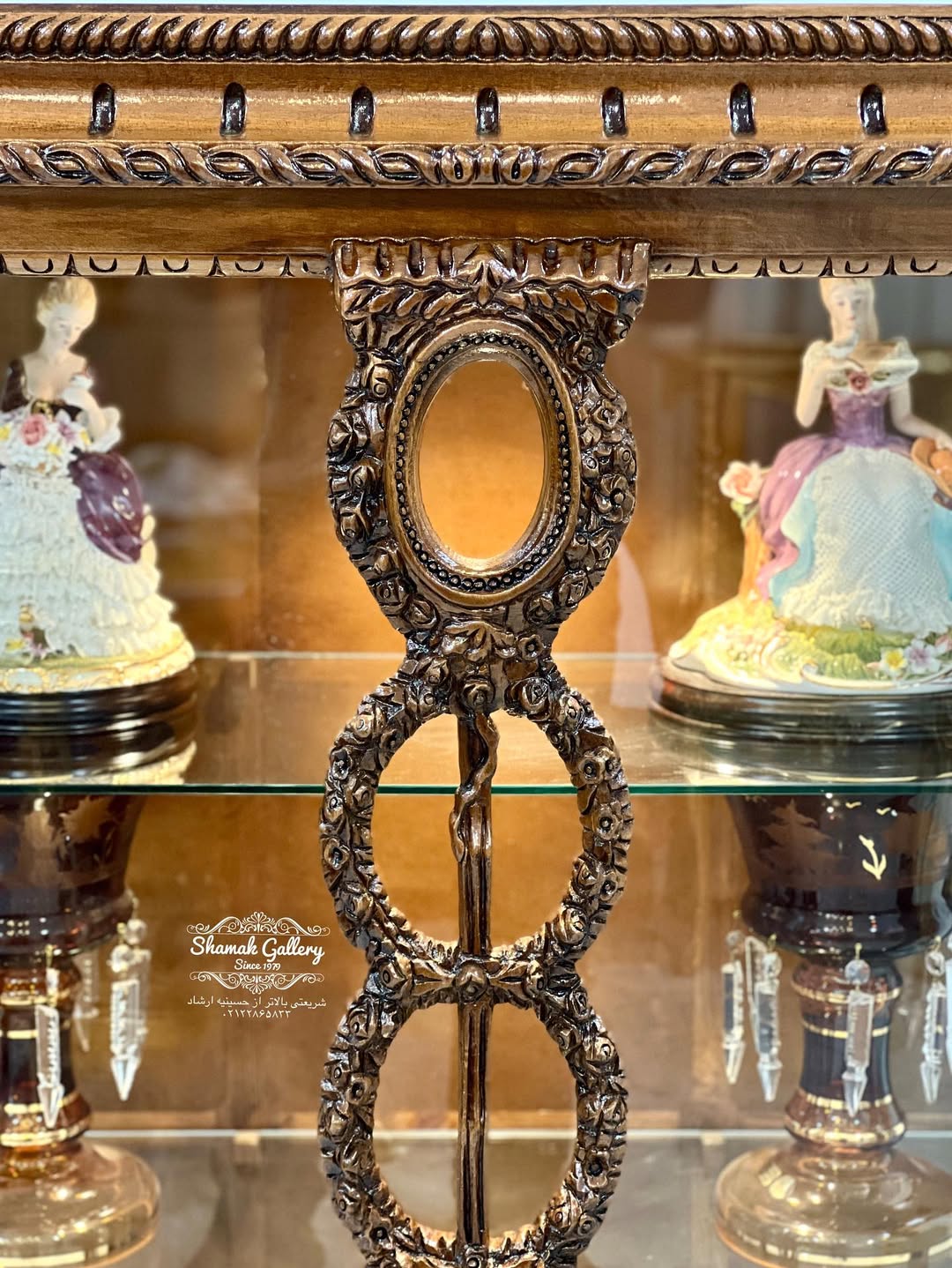 ویترین دودرب از بغل خراطی پر منبت سبک مصری - 