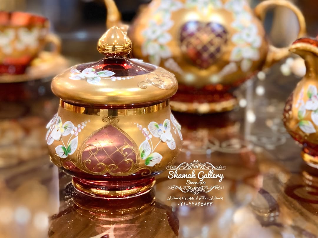 ست چای‌خوری طلاکوب گل‌برجسته قرمز - 