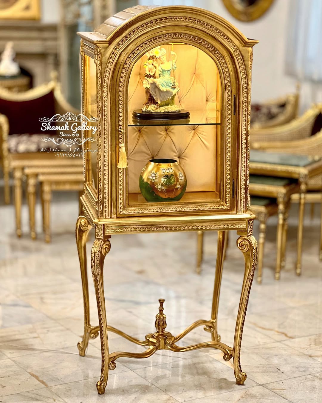 ویترین گنبدی تک‌درب ورق طلا - 