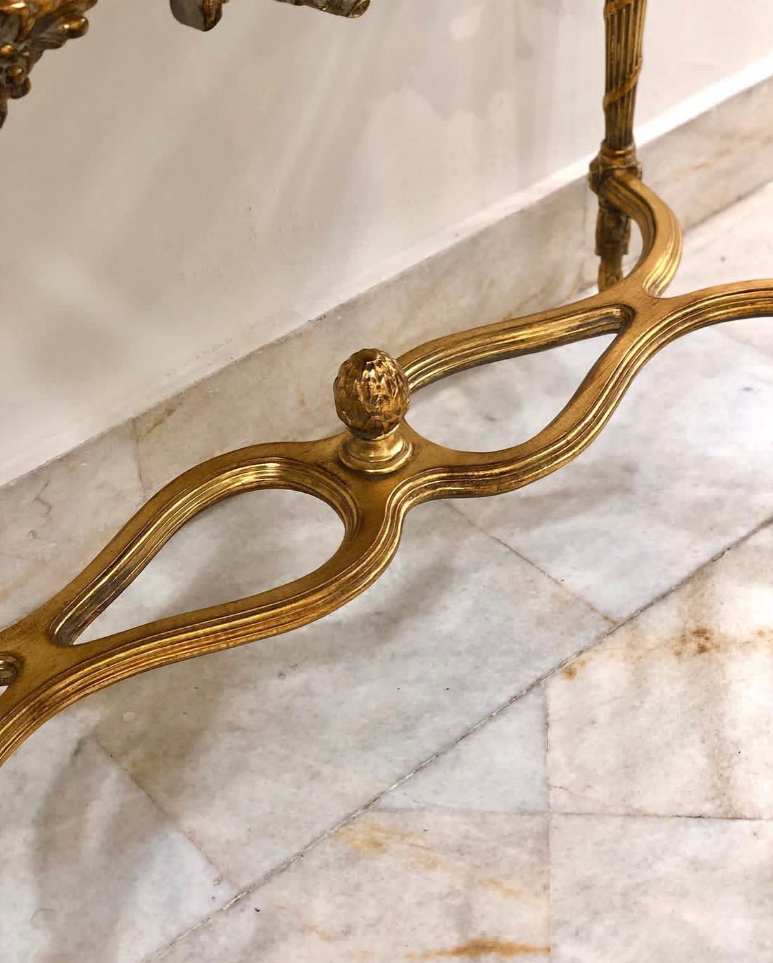 کنسول سنتر دوطرفه ریسه ای بسیار پر منبت - 