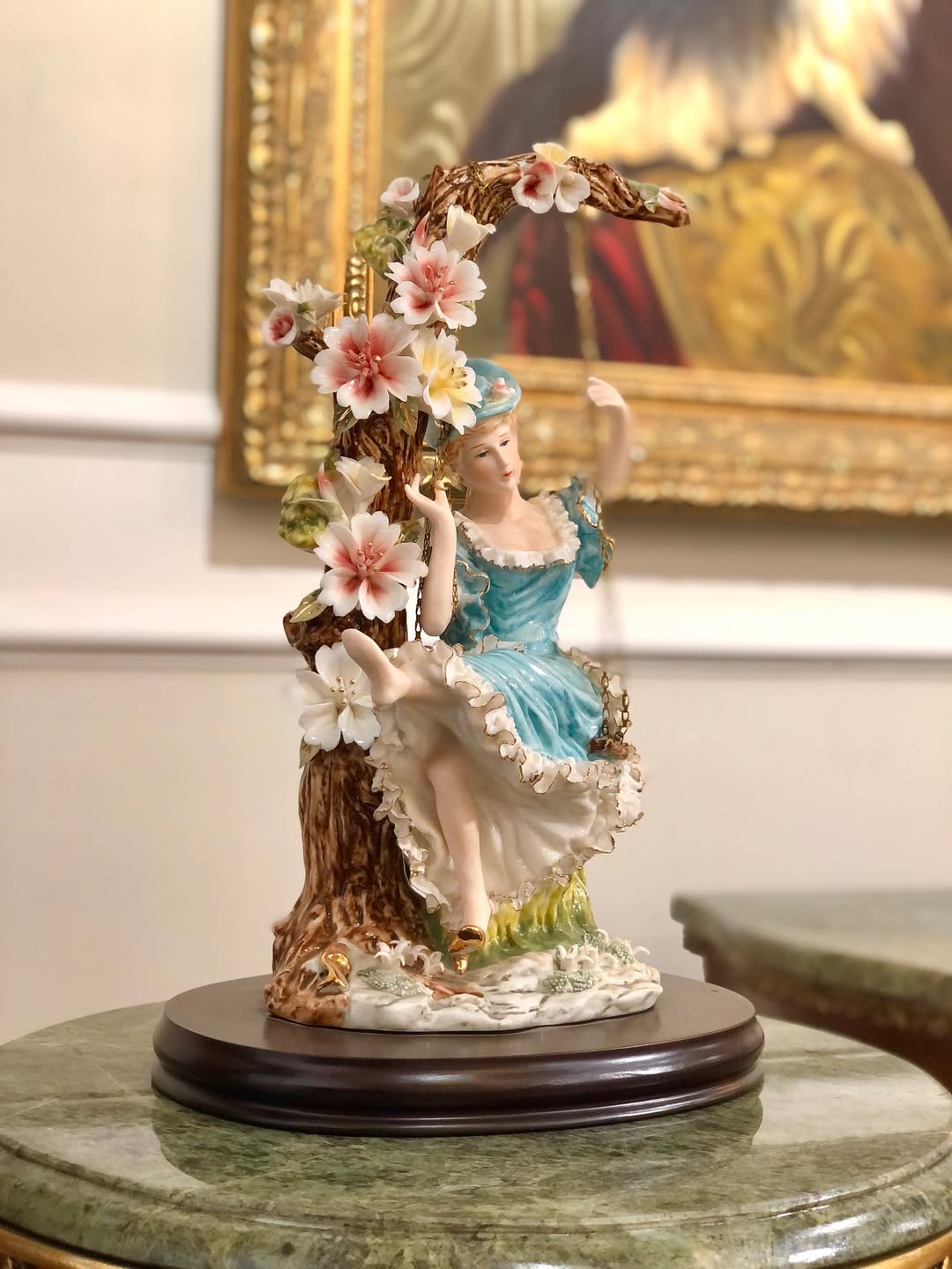 مجسمه دختر تاپ سوار - 