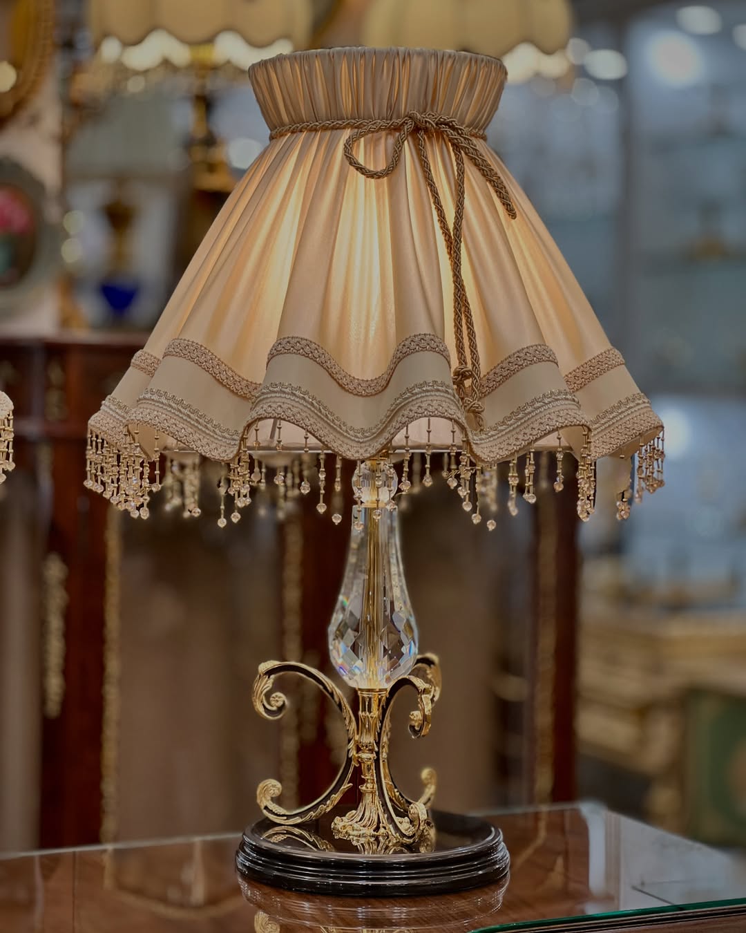 آباژور سنگ برنز، ستون کریستال - 