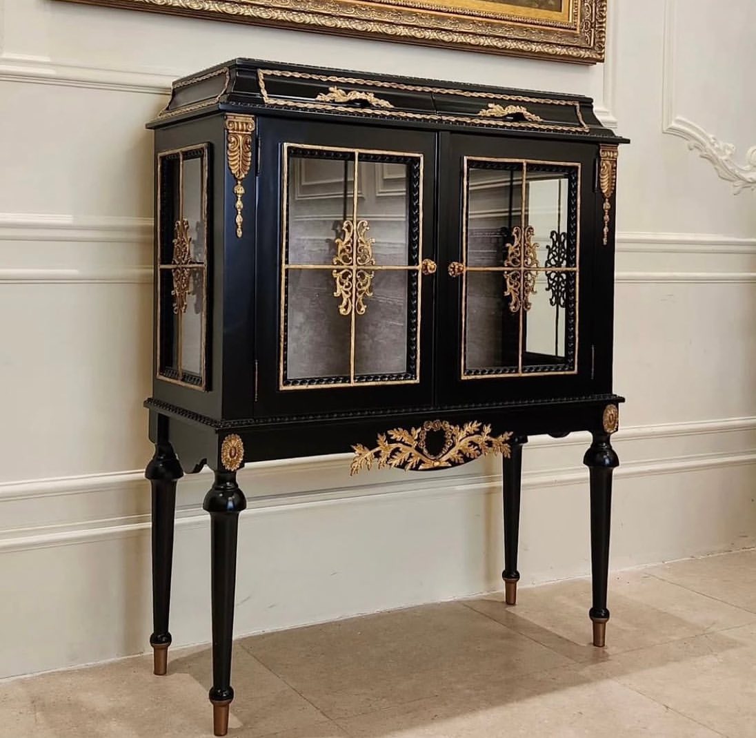 مینی ویترین الیزا دوکشو مشکی - 