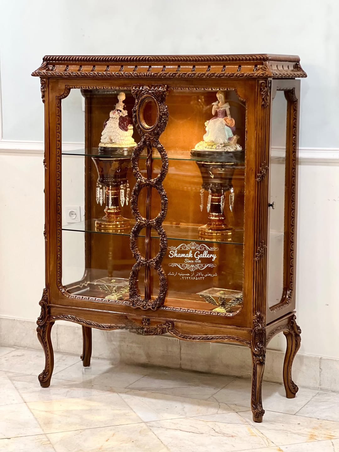 ویترین دودرب از بغل خراطی پر منبت سبک مصری - 