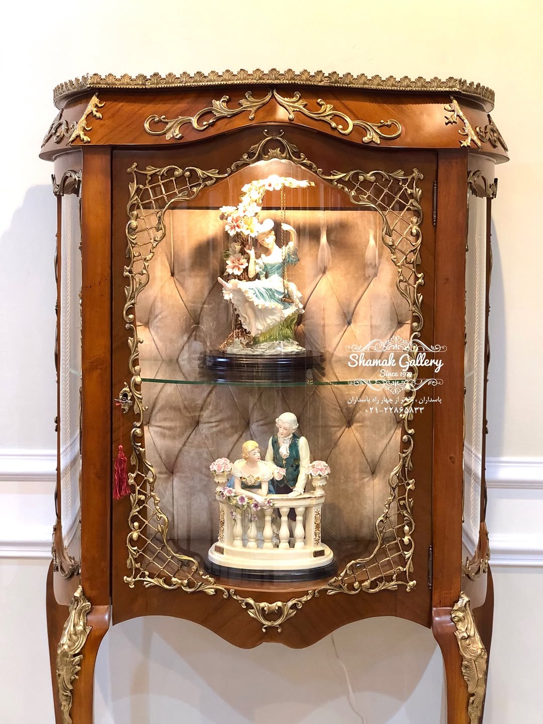ویترین پایه بلند ایتالیا چوب و برنز - 